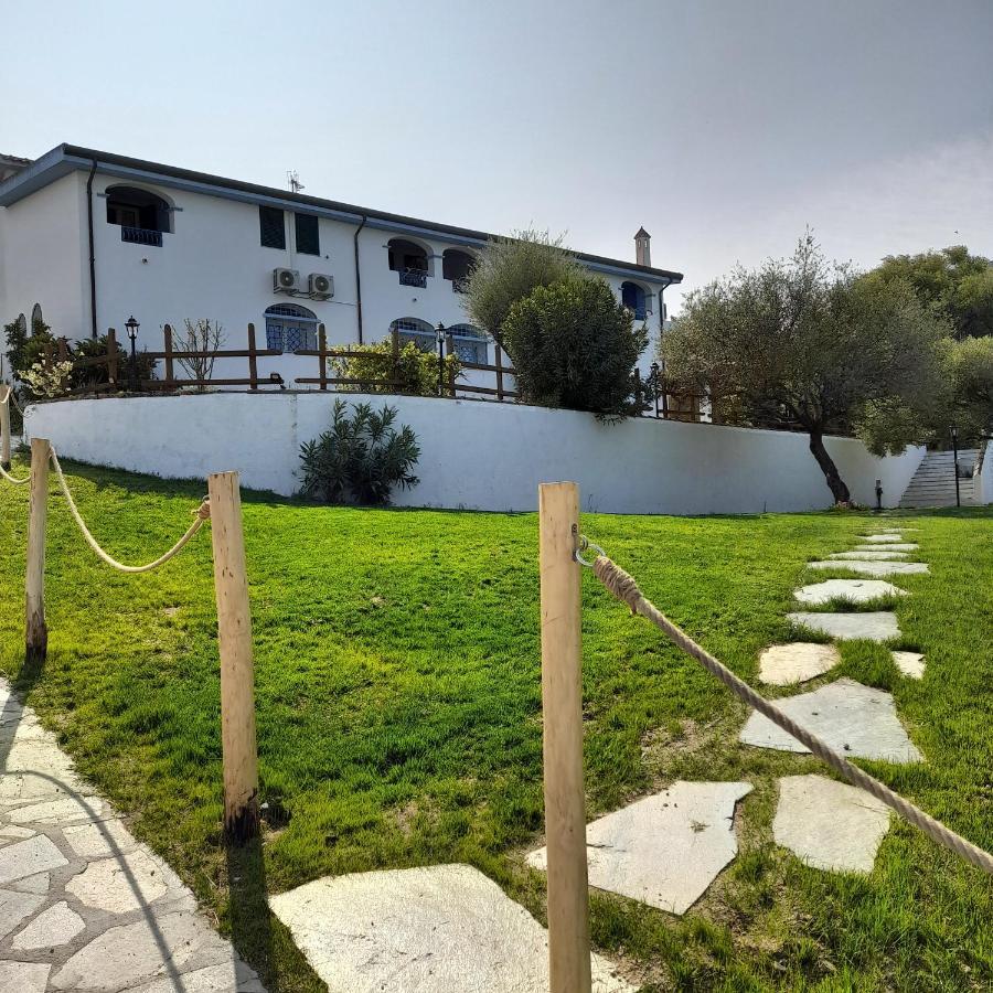 Agriturismo Palas De Serra Country Resort Onifai Kültér fotó