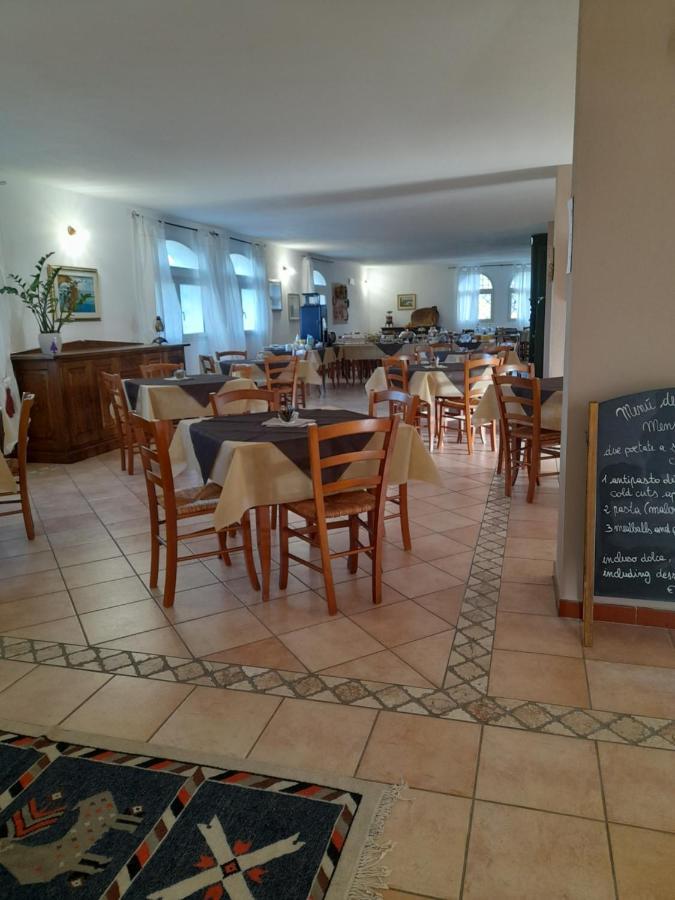Agriturismo Palas De Serra Country Resort Onifai Kültér fotó