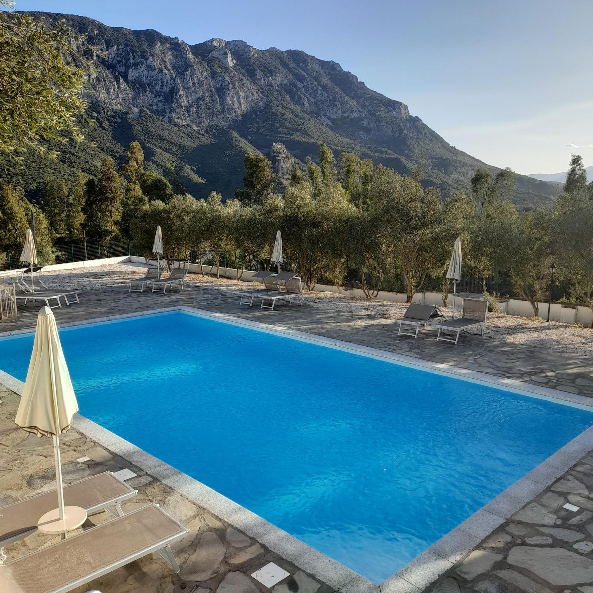 Agriturismo Palas De Serra Country Resort Onifai Kültér fotó