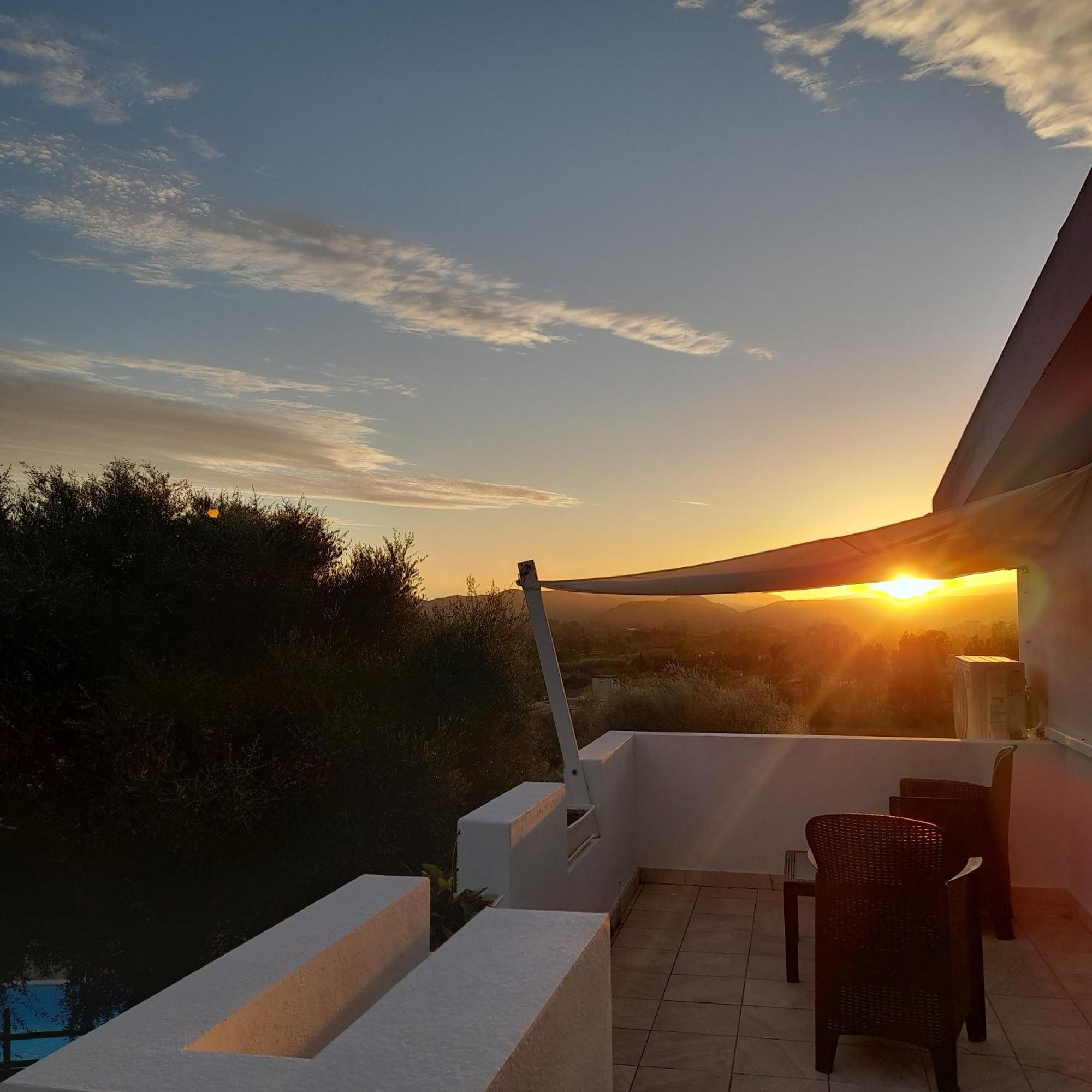 Agriturismo Palas De Serra Country Resort Onifai Kültér fotó