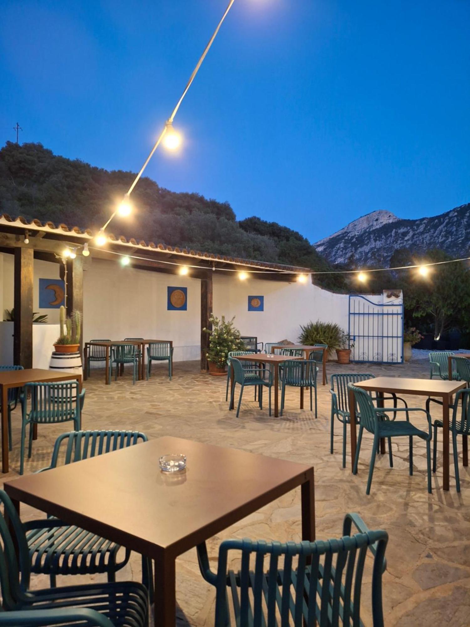Agriturismo Palas De Serra Country Resort Onifai Kültér fotó